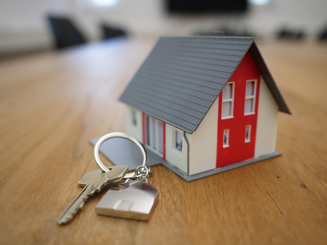 klíč a domek